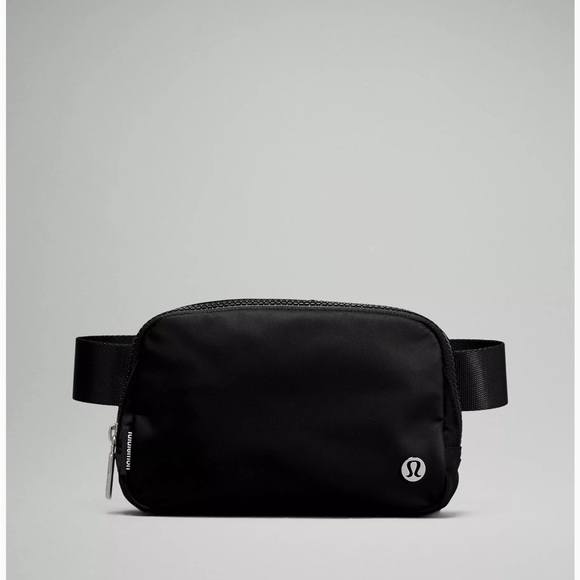 lululemon athletica Bags Nwt Lululemon Black Everywhere Belt Bag L